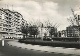 Etterbeek : Place Du Roi Vainqueur    : Format 14.5 X 10.5 Cm   ( CPA Carnet  -  Carnet Kaart  See Scan ) - Etterbeek