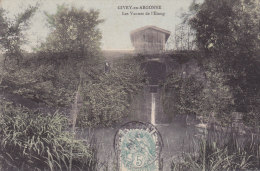 GIVRY-en-ARGONNE.  _  Les Vannes De L'Etang. Carte Colorisée Et Animée. Homme Accroupi Muni D'une Longue Perche Semble P - Givry En Argonne