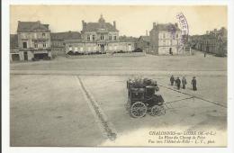 CHALONNES SUR LOIRE - La Place Du Champ De Foire Vue Vers Hotel De Ville - Chalonnes Sur Loire