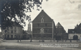 NORD PAS DE CALAIS - 62 - PAS DE CALAIS - CPSM - AIRE SUR LA LYS -  Parvis Collégiale Saint Pierre - Ancienne Caserne - Aire Sur La Lys