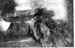 L'Ile Bouchard 37   Le Dolmen - L'Île-Bouchard