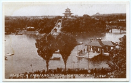 SCARBOROUGH : PEASHOLM PARK AND PAGODA - Scarborough