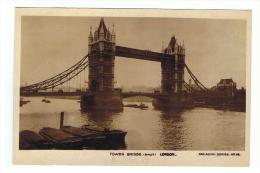 ROYAUME UNI - UNITED KINGDOM - LONDON - TOWER BRIDGE - River Thames