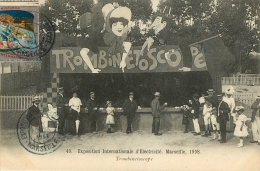 Marseille : Le Trombinetoscope - Theme Manege,  Fête Foraine - Exposition D'Electricité Et Autres