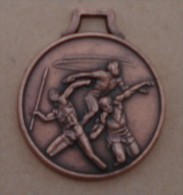 Médaille - Athlétisme - Métal Jaune - Javelot, Disque Et Poids - Atletiek