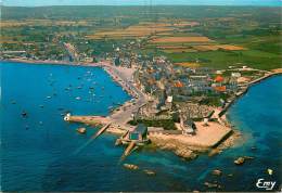 BARFLEUR VUE AERIENNE AU PREMIER PLAN L'ABRI DU CANOT DE SAUVETAGE - Barfleur