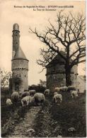 JUVIGNY SOUS ANDAINE LA TOUR DE BONVOULOIR ,ET SES MOUTONS   REF 34160 - Juvigny Sous Andaine