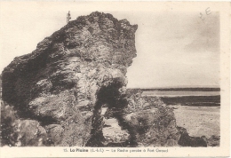 LA PLAINE  - 44 -  La Roche Percée à PORT GIRAUD  -  1034 - - La-Plaine-sur-Mer