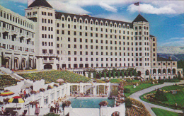 Chateau Lake Louise And Swimming Pool Banff National Park Canada - Lake Louise