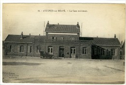 Carte Postale Ancienne Avesnes Sur Helpe - La Gare Extérieure - Chemin De Fer - Avesnes Sur Helpe