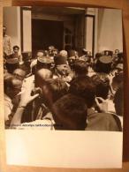 PHOTO 18X24 TUNISIE - HABIB BOURGUIBA MARS 1956 ARRIVEE A TUNIS APRES LA PROCLAMATION D'INDEPENDANCE - TIRAGE D'EPOQUE - Famous People