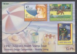 New Zealand - 1997 Children's Fund Block MNH__(TH-10675) - Blocks & Sheetlets