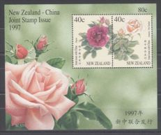 New Zealand - 1997 Roses Block MNH__(TH-10676) - Blocks & Sheetlets