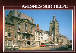 (D)   59 Avesnes Sur Helpe  L'hotel De Ville  Et La Collegiale - Avesnes Sur Helpe