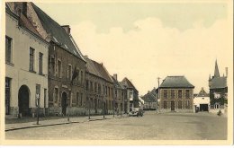 CPA-1935-BELGIQUE-CHIEVRES-LA GRANDE PLACE-a GAUCHE LA GENDARMERIE-TBE - Chievres