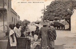 Afrique Noire. Sénégal  Dakar Marchands De Cola  (Voir Scan:) - Senegal