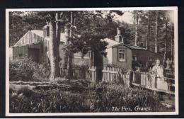 RB 943 - Real Photo Postcard - Woman Outside The Firs - Grange Cumbria Lake District - Otros & Sin Clasificación