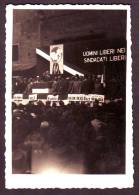 Foto  Manifestazione Sindacato CISL  Anni 50, A Bologna(?) Cartello Imola (ingrandimento) - Labor Unions