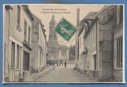 61 - BAZOCHES Sur HOENE --  Le Centre Du Bourg E L'Eglmise - Bazoches Sur Höne