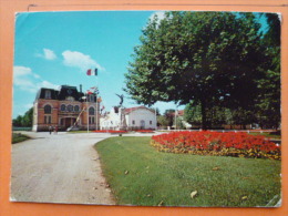 V09-33-gironde-gujan Mestras--la Mairie Et Les Jardins--monument-- - Gujan-Mestras