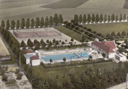 CPSM COURTENAY PISCINE ET TENNIS  EN AVION AU DESSUS DESOFER 1968 - Courtenay