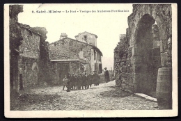 CPA ANCIENNE- FRANCE- ST-HILAIRE (11)- LE FORT- VESTIGES DES FORTIFICATIONS- BELLE ANIMATION GROS PLAN- BARRIQUE- - Saint Hilaire