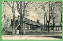 82 CASTELSARRASIN - La Passerelle Et La Gare - Castelsarrasin