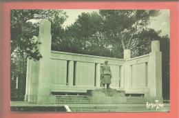 La Rochelle  Monument Aux Morts - Oorlogsmonumenten