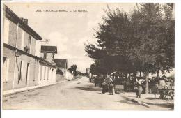 17 -  BOURCEFRANC - Lot De 2 Cartes - Le Marché Et La Gare  -  Animée - Le Train Est Sur Le Départ - Marennes