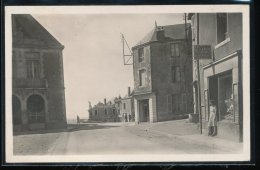 85 -- Pouzauges --- Place De L'Hotel De Ville - Pouzauges