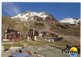 VAL THORENS. - Vue Aérienne.  Les Courts De Tennis  CPM - Val Thorens