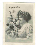 CHROMO EROTIQUE FEMMES ARTISTE PIN UP Cigarettes MELIA  : " Femme Et Fleurs " - Melia