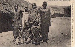 Afrique Noire  Tanganika  Groupe De Jeunes Filles Chrétiennes   ( Voir Scan ) - Non Classificati