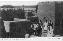 Afrique Noire A.E.F.    Tchad    Sur Les Terrasses   ( Voir Scan ) - Chad