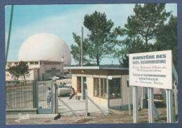 22 COTES D´ARMOR - CP ANIMEE PLEUMEUR BODOU - STATION DE TELEVISION SPATIALE TRANSATLANTIQUE INAUGUREE GENERAL DE GAULLE - Pleumeur-Bodou