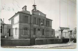 BEYNES  - La Mairie. - Beynes