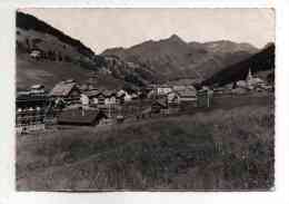 Col Des Gets Vue Sur Le Village Et Les Hotels Et Au Centre La Pointe De Nantaux  Canton Taninges - Taninges