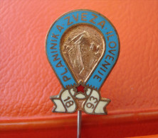 RARE CLIMBING Mountaineering Association Slovenia 1893 ALPINISM PIN BADGE - Alpinismus, Bergsteigen