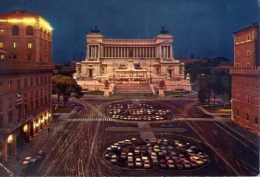 Roma - Piazza Venezia E Altare Della Patria - Notturna - 33055 - Formato Grande Viaggiata - Altare Della Patria