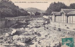 Cp , 07 , VALS-les-BAINS , La Volane Et Passerelle Du Casino - Vals Les Bains