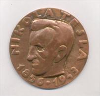 NIKOLA TESLA , Massive Signed Medal In Original Box, 82mm,20 Years Of Labour - Ohne Zuordnung