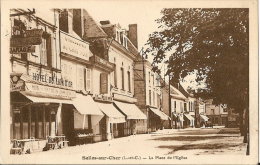 41 - SELLES SUR CHER - Belle Vue De La Place De L'Eglise (Hôtel Du Lion D'Or , Félix Potin ,chaussures) - Selles Sur Cher