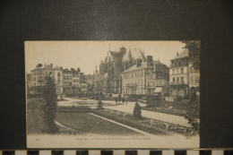 CP, 10, Troyes Place De La Prefecture Et Saint Urbain N°262 Edition ND - Troyes