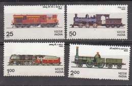 INDIA, 1976,  Indian Locomotives, Engine, Railways, Train,  Set 4 V, MNH, (**) - Ongebruikt