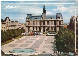 CP, 86, POITIERS, L'Hôtel De Ville Et La Place Du Maréchal Leclerc, Vierge - Poitiers