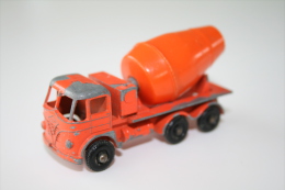 Matchbox Lesney 26B4 FODEN CONCRETE TRUCK - Regular Wheels, Issued 1961 - Matchbox