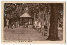 CPA   47       LAVARDAC     1944            LES ALLEES ET LE KIOSQUE - Lavardac