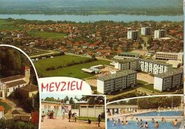 Meyzieu - Circulé 1974 - Piscine, Tobbogan école? Vue , église - Meyzieu