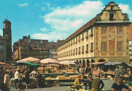 MEMMINGEN / ALLGÄU (600 M) - Markt Mit Steueurhaus Und Stadtpfarrkirche - Superbe Animation Sur La Marché - 2 Scans - Memmingen