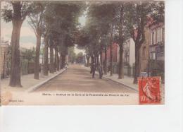 93.158/ STAINS - Avenue De La Gare Et La Passerelle Du Chemin De Fer - Stains